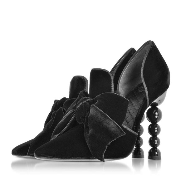 Tory Burch Shoes - 🖤 NEW Tory Burch Clara Black Velvet Bow Pump size 5 🖤